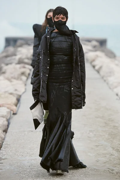 Look 42